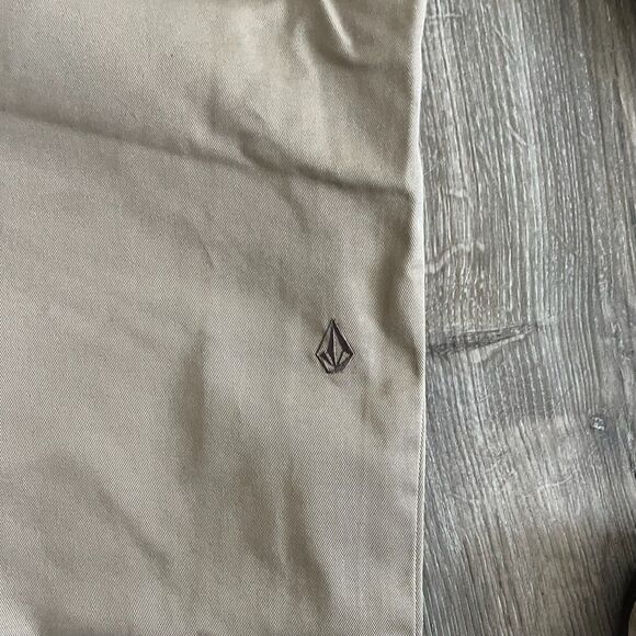 Volcom Mens 38x32 Frickin Chino Pants Relaxed Fit Corpo Class Beige Tan NWT - Picture 8 of 8